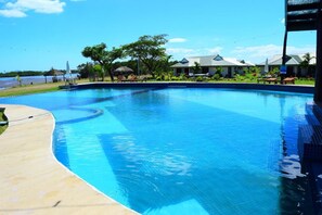 Piscine extérieure