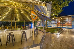 Bar (en la propiedad)