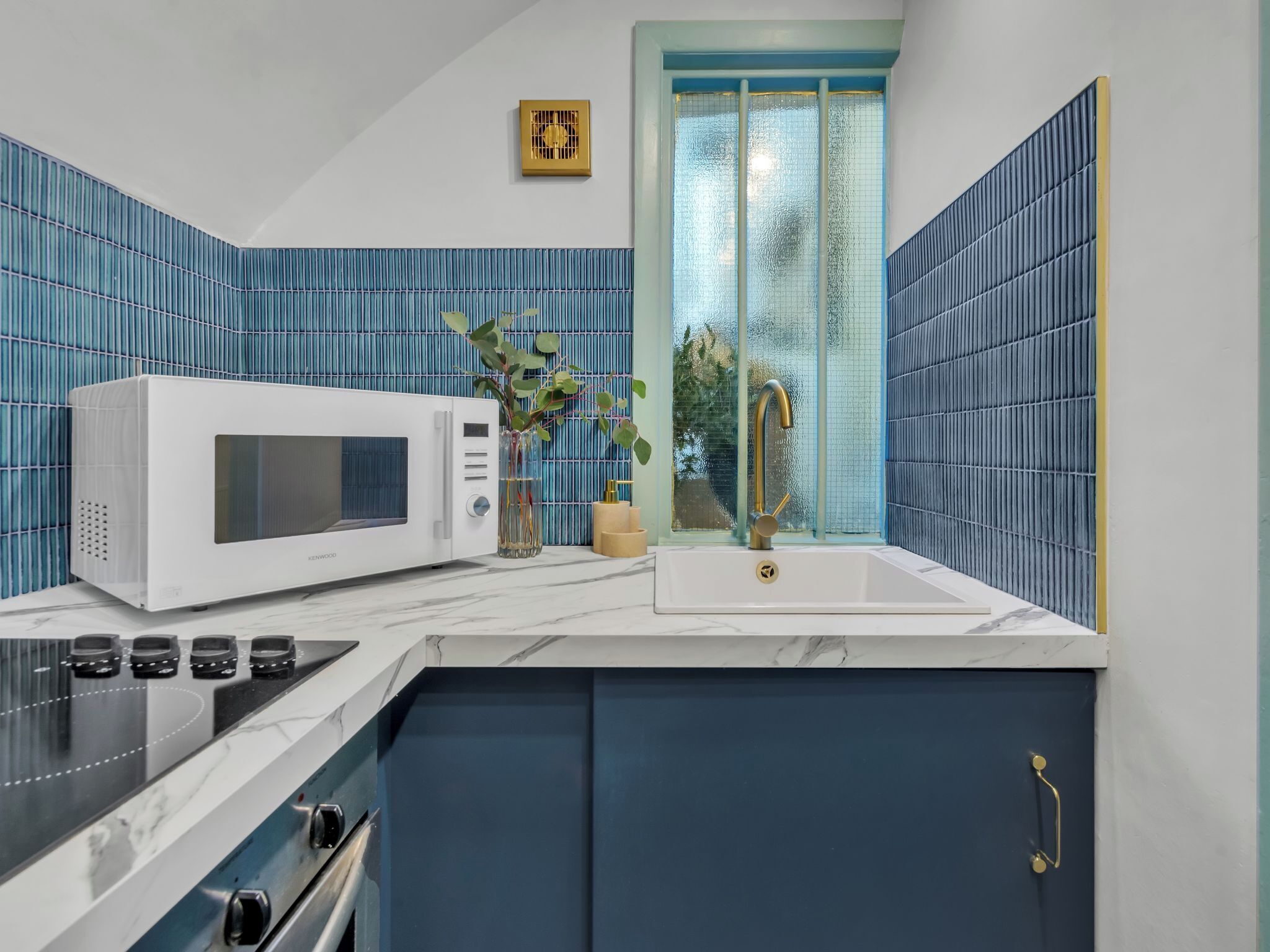 Fridge, microwave, oven, cookware/dishes/utensils