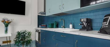 Kühlschrank, Mikrowelle, Ofen, Toaster