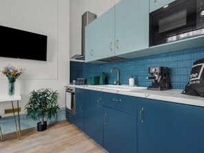 Kühlschrank, Mikrowelle, Ofen, Toaster