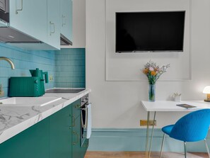 Refrigerador, microondas, horno, tostadora