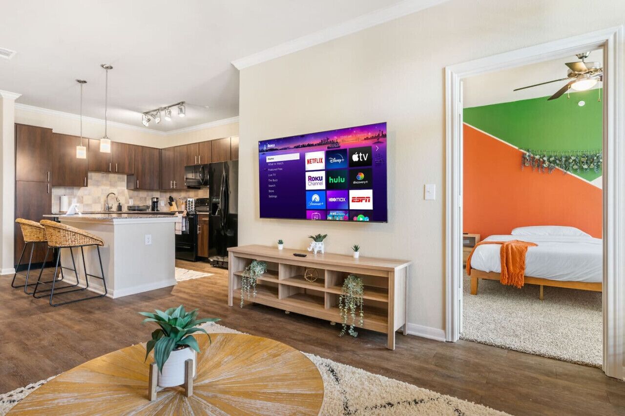 Desk, iron/ironing board, travel cot, WiFi