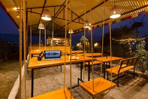 Restaurant - Zostel Pokhara (Pokhara)