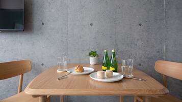 Superior Double Room | In-room dining