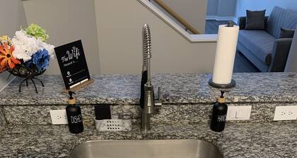 Luxury, centrally located loft Downtown w/skybridge access to Convention Center