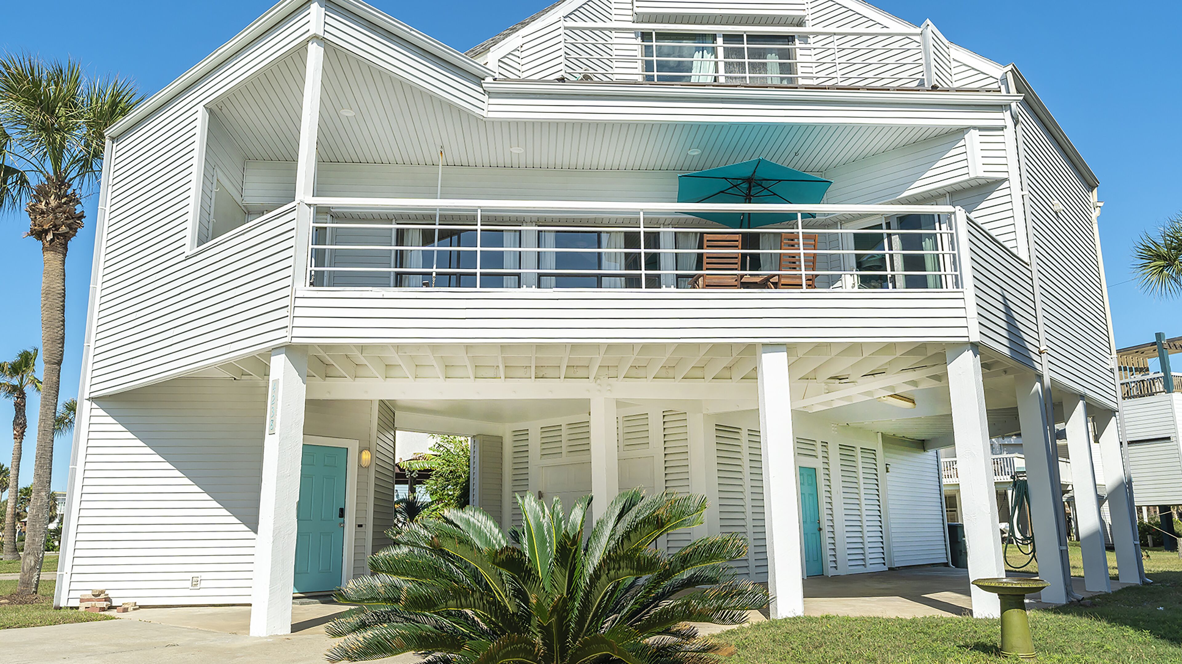Hidden Gem-Beach View Paradise: Your Perfect Beach Getaway!