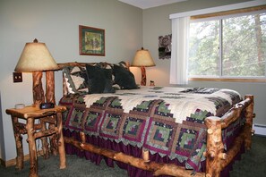 1 bedroom, iron/ironing board, free WiFi, bed sheets - Condo with Personal Hot Tub and Great Views (Estes Park)