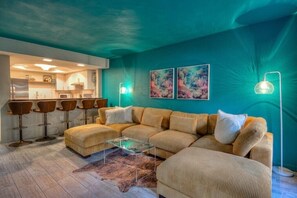 Smart TV - Pelican SeaPod - Walk to the Beach! (St. Augustine)