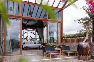 Junior Double Room, Balcony | Desk, laptop workspace, soundproofing, free WiFi