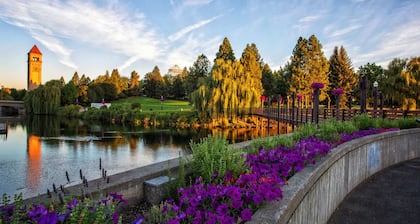 Beautiful Designer Cottage - 2 Min to Campus