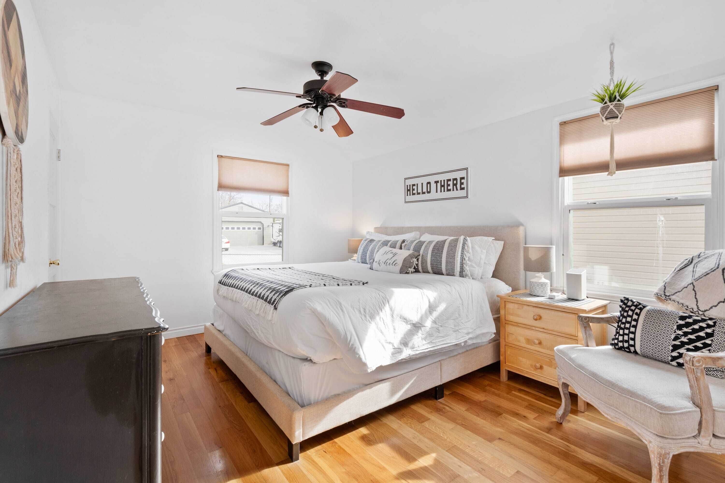 2 bedrooms, travel cot, WiFi, bed sheets