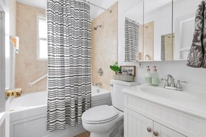 Doccia, asciugacapelli, asciugamani