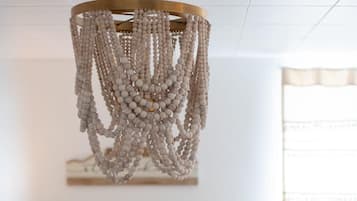 4 bedrooms, desk, iron/ironing board, travel crib