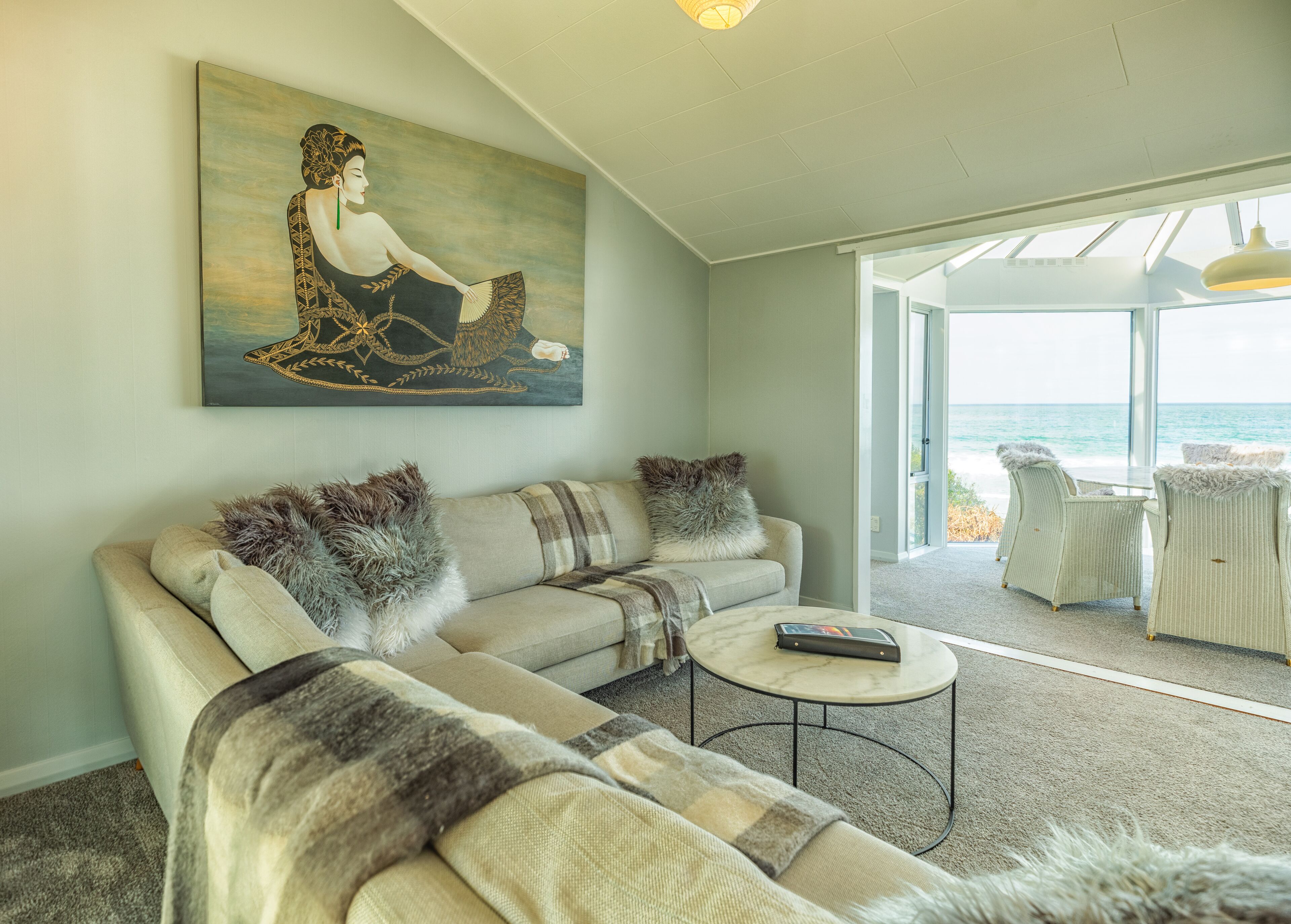 テレビ、DVD プレーヤー、書庫、ステレオ