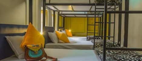 Dormitorio condiviso Standard, per sole donne | Insonorizzazione, Wi-Fi gratuito, lenzuola