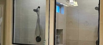3 bdr 2 bath open concept home.