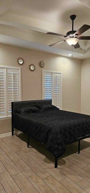 3 chambres, accĂšs au Wi-Fi (inclus), literie fournie