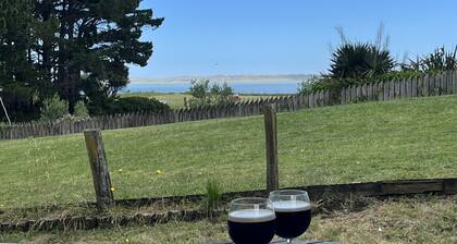 The Wee Crib with water views and PET friendly