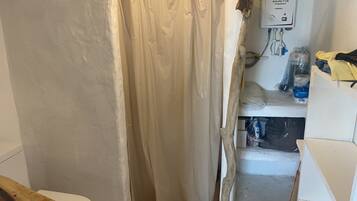 Handtücher, Seife, Toilettenpapier