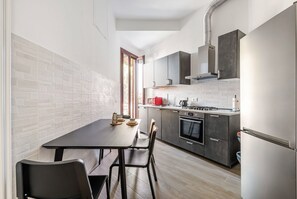 Fridge, microwave, oven, stovetop