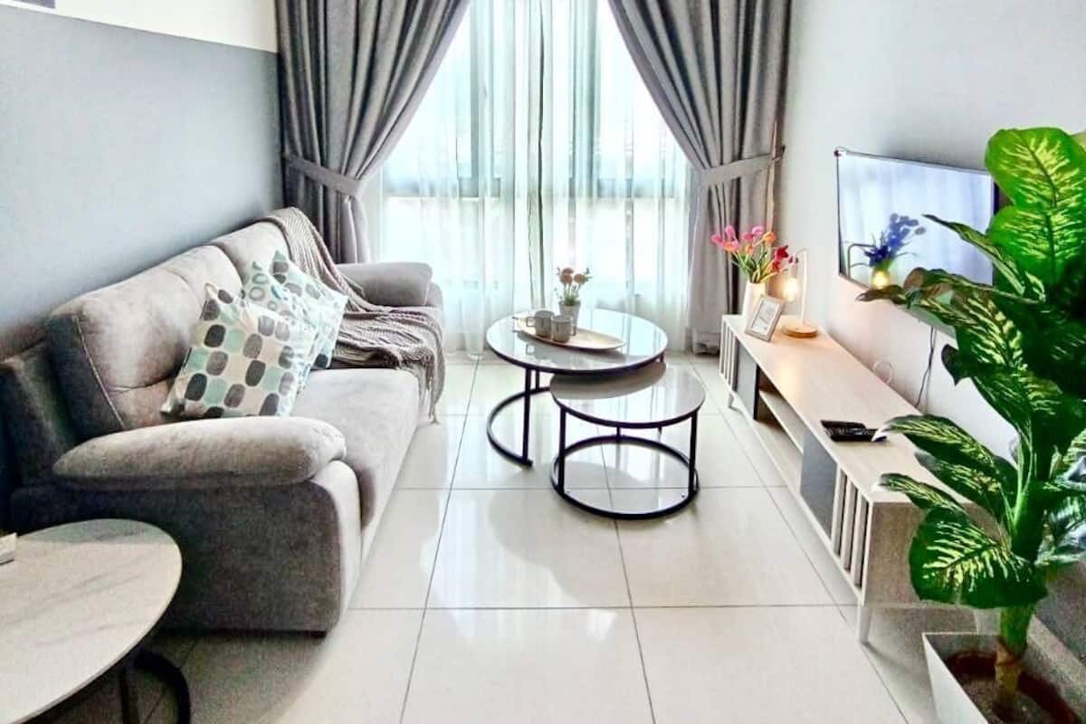 Smart TV 300 cm con canales de televisión digitales