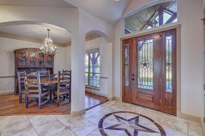 Texas River Ranch-518 Acres; 2 Homes, Sleeps 21; +/- 3 Miles of River Frontage