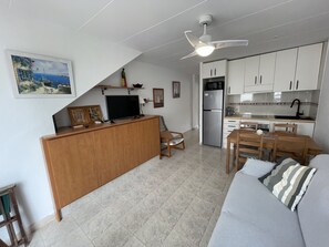 TV - La Vall - Apartamento en Planta Baja con Piscina (Cala En Blanes)