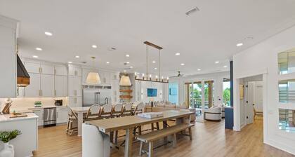 Villas Belvedere A by Liquid Life