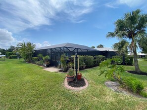 Property grounds - Amazing updated 2/2 Nokomis home with heated pool! (Nokomis)