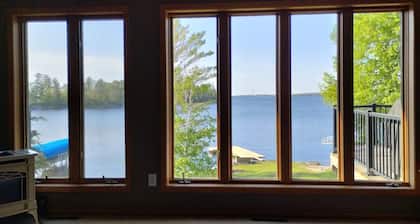 Rainy Dream Vacation - Spacious accomodations, large yard, incredible view!