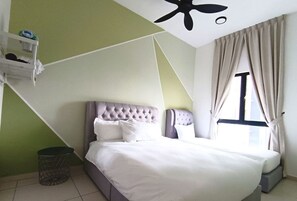 Appartement | 2 chambres, bureau, rideaux occultants, fer et planche à repasser