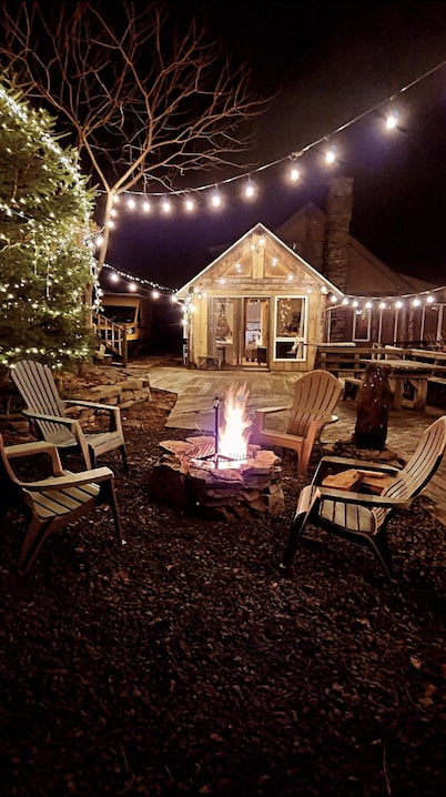 The Castros Cabin. Sparrow bush