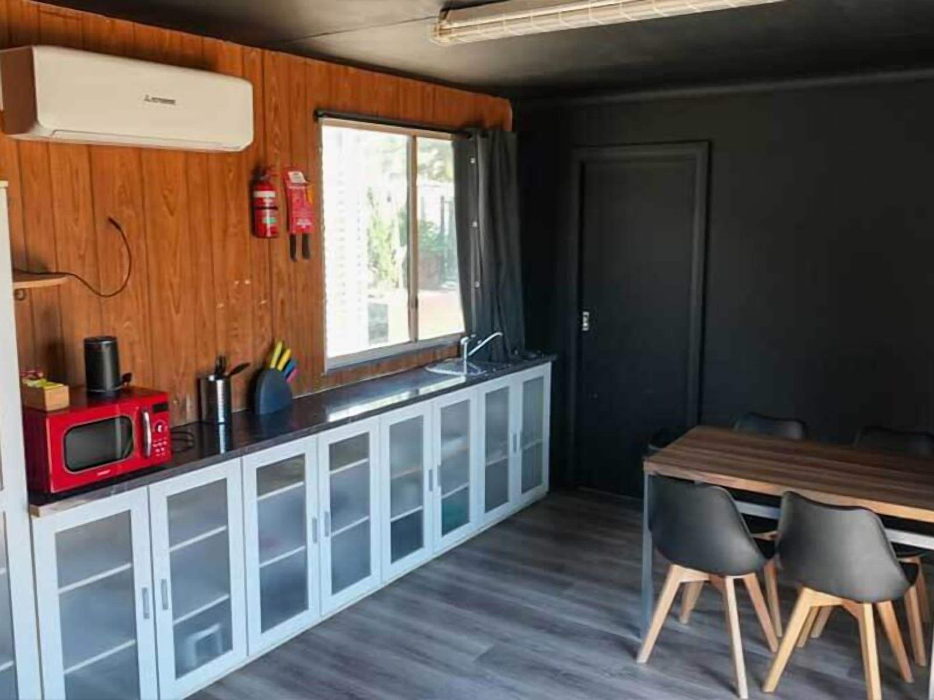 Classic Cabin, 2 Queen Beds