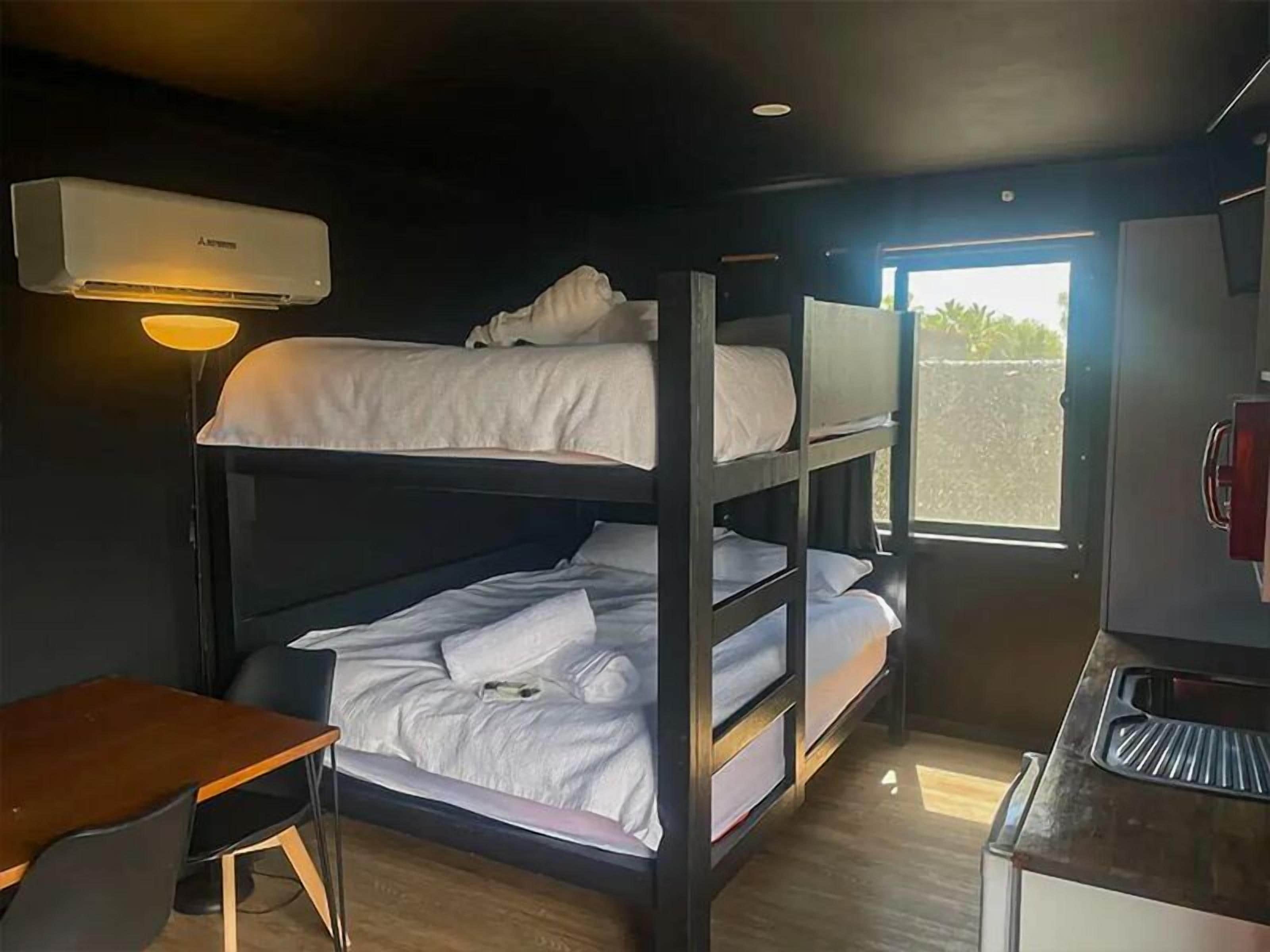 Classic Cabin, 2 Queen Beds