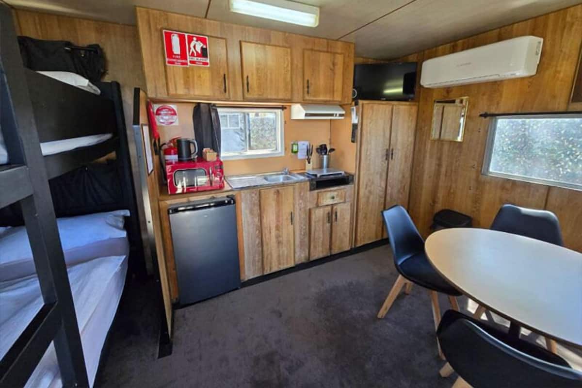 Basic Cabin, 2 Queen Beds (No Ensuite)