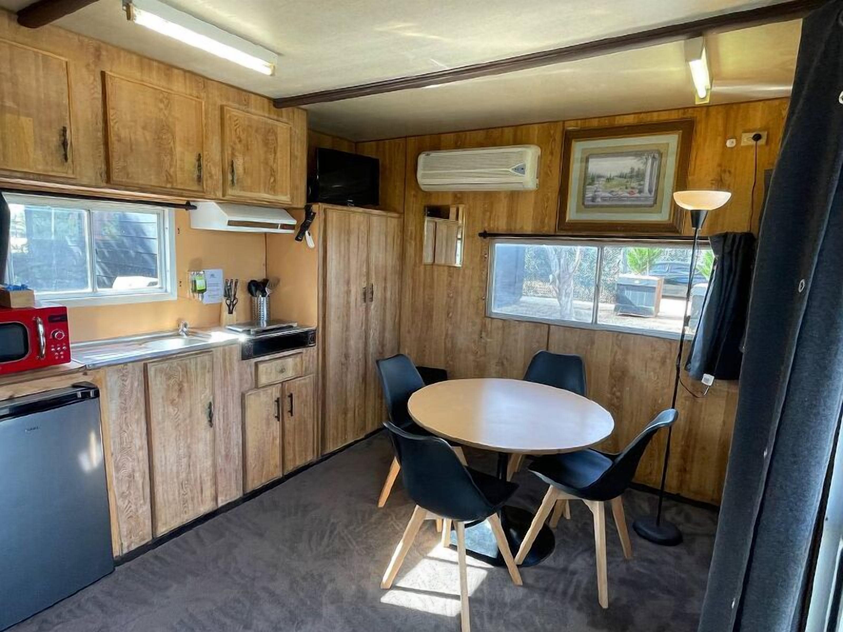 基本小屋, 2 張加大雙人床