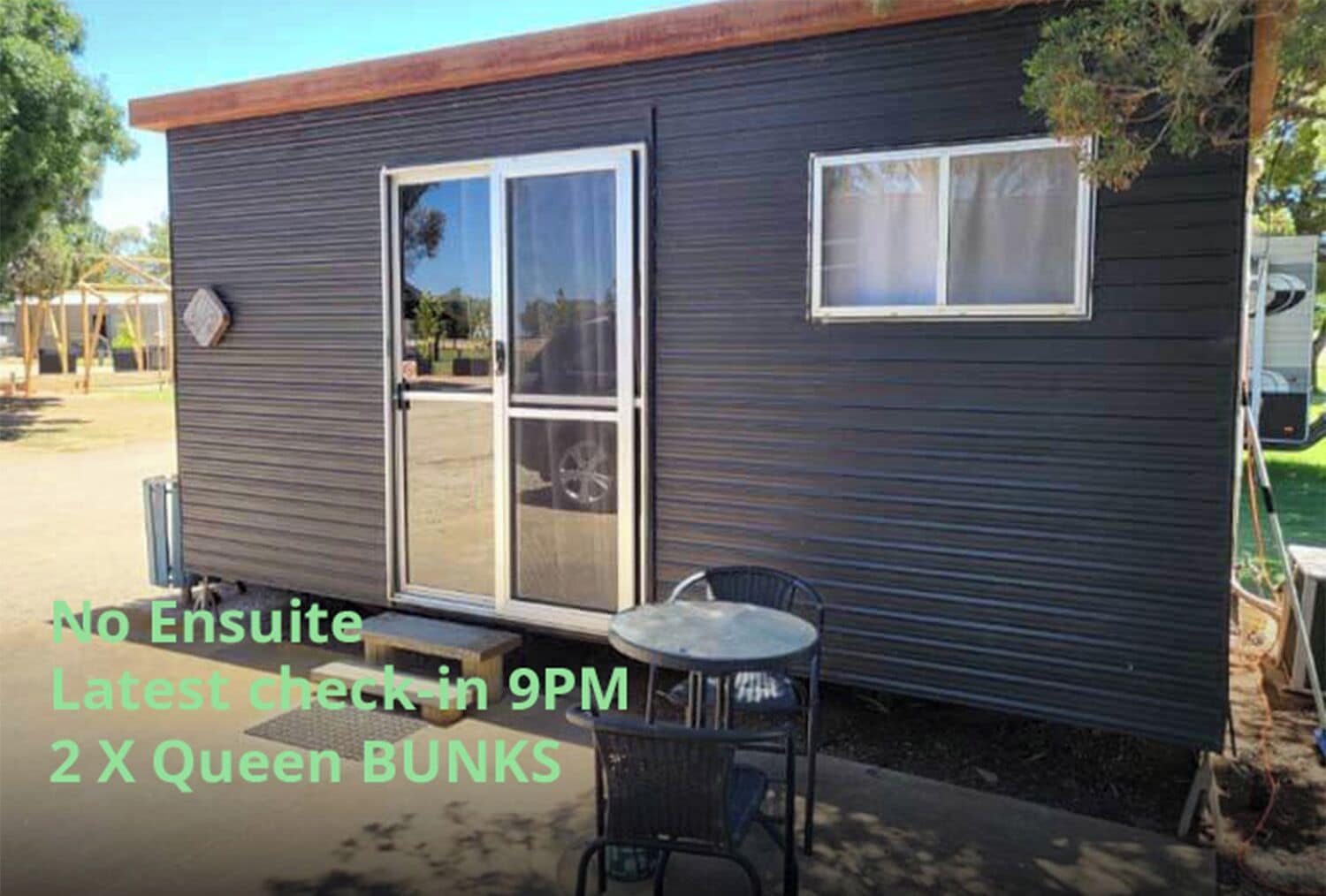 Cabana bàsica, 2 llits de matrimoni