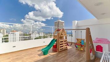 Departamento, 2 habitaciones, con acceso para personas discapacitadas, para fumadores | Área infantil