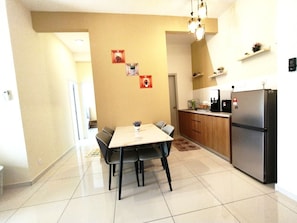 Apartment | Dining room