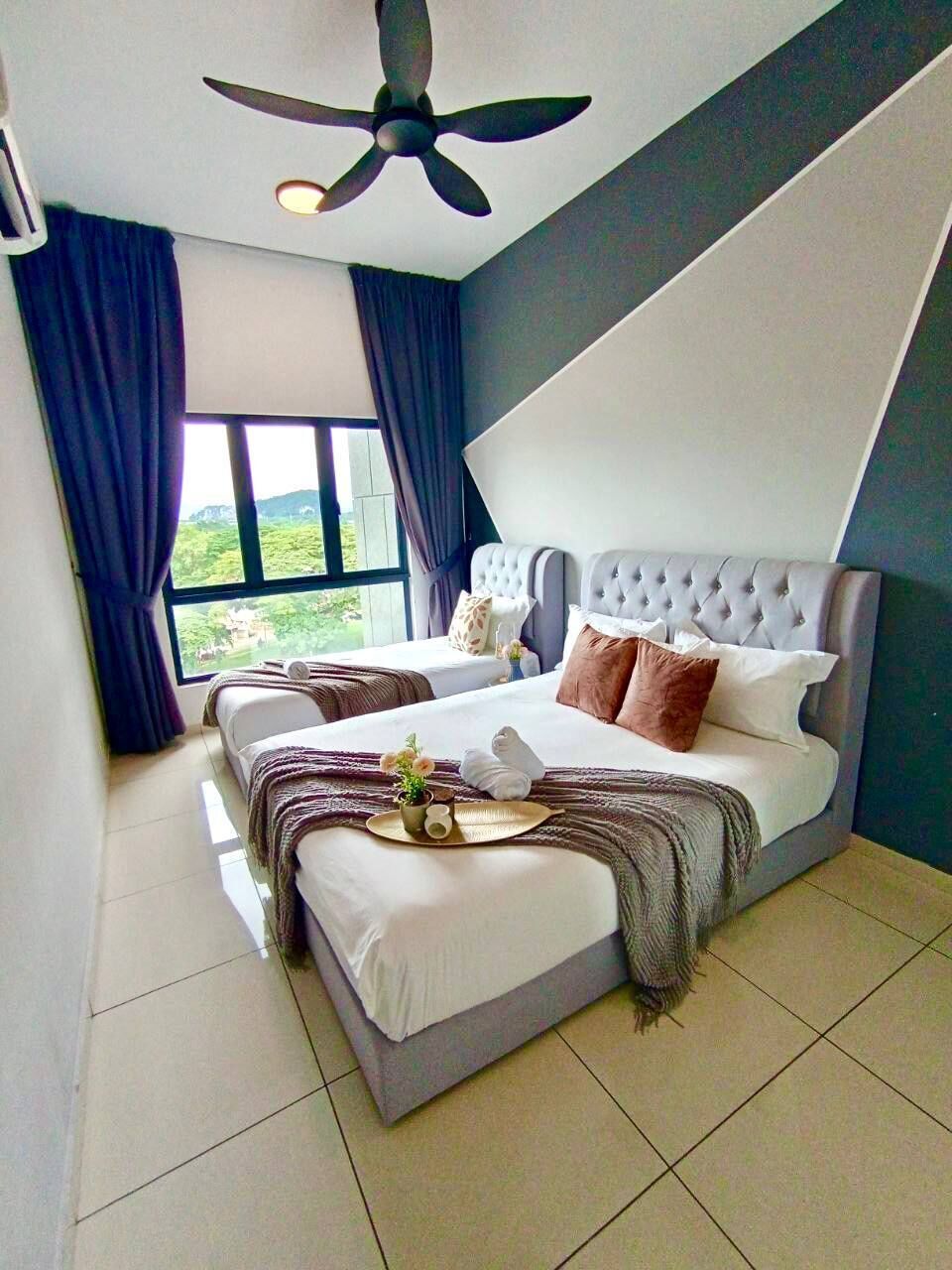 Deluxe Apartment, 3 Bedrooms, Non Smoking, City View | Blackout drapes, iron/ironing board, free WiFi, bed sheets