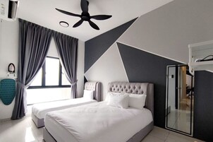 Cortinas blackout, tabla de planchar con plancha y wifi gratis 