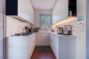 Fridge, microwave, oven, dishwasher - Villa Colle18 Design and Comfort (Marciana)