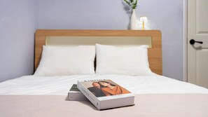 Basic Room, 3 Bedrooms (Room-09) | 1 bedroom, free WiFi