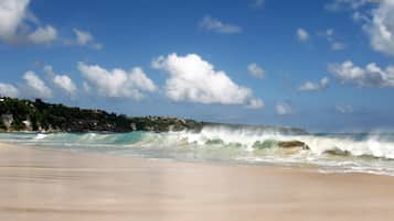 Beach nearby, white sand, free beach shuttle, 5 beach bars