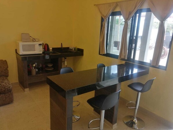 Dining - Departamento a 10 min del Aeropuerto y Playas Publicas, Estacionamiento gratis (San José del Cabo)