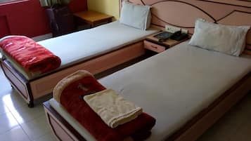 Executive Room | 1 bilik tidur, peralatan tempat tidur premium, meja, kalis bunyi
