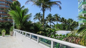 Apartment | Property grounds - M3 Riviera Inn Residence 84 (Bertioga)