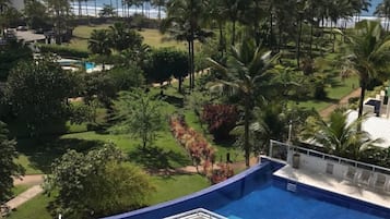 Apartment | Pool | Outdoor pool, open 9:00 AM to 10:00 PM, pool umbrellas, sun loungers