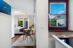 1 bedroom, free WiFi, bed sheets - Apartment 'Ferienwohnung Whg 2' with Private Terrace, Private Garden and Wi-Fi (Kressbronn am Bodensee)